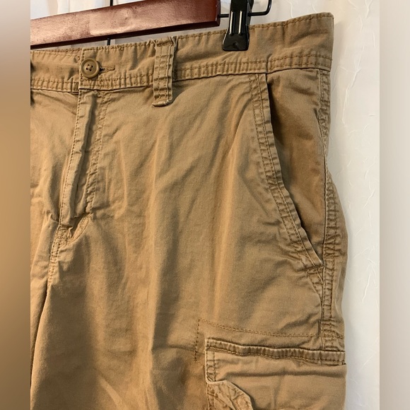 Mens Shorts - Picture 8 of 9